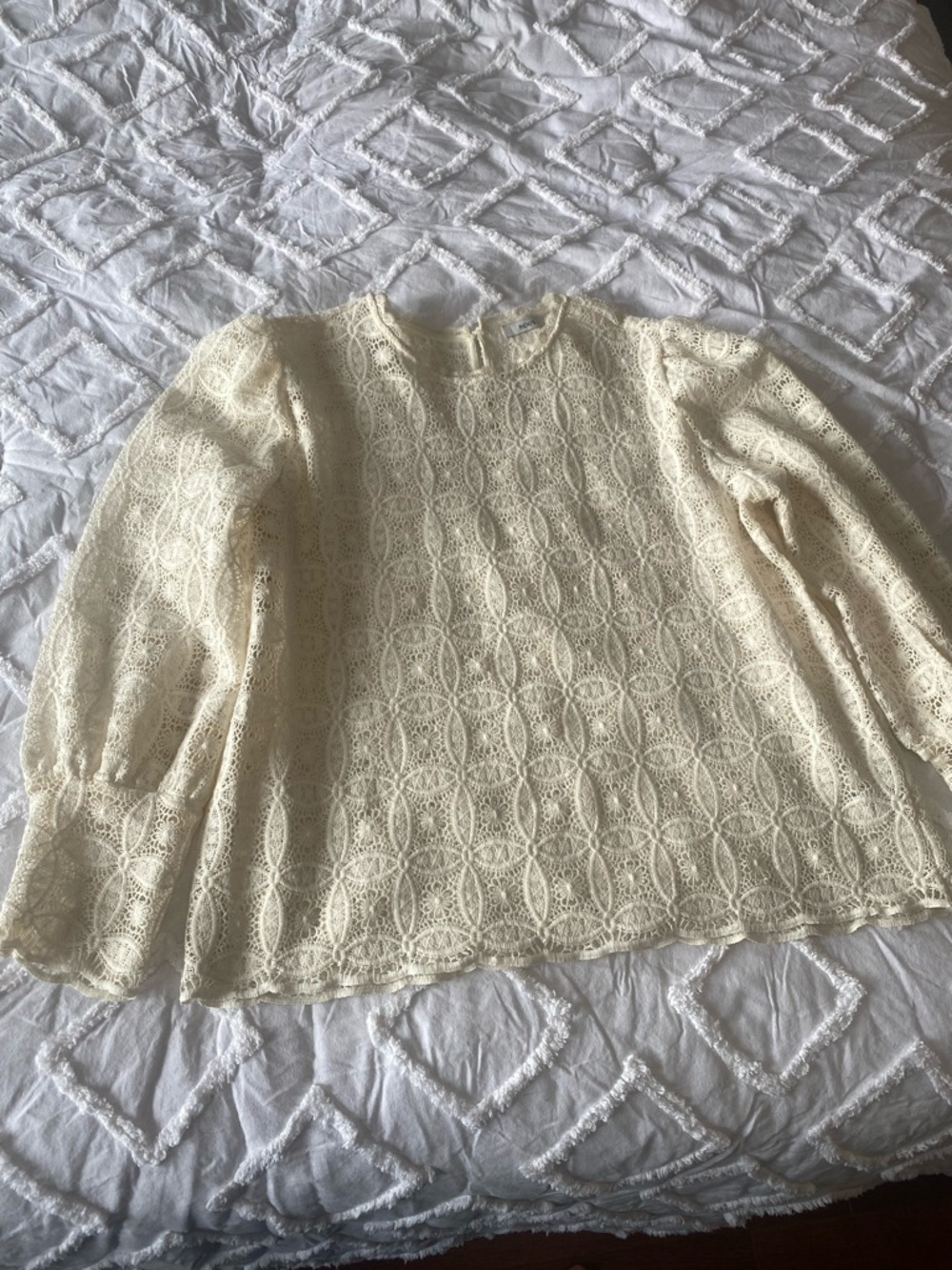 Ricki’s Cream Lace Long Sleeve Blouse